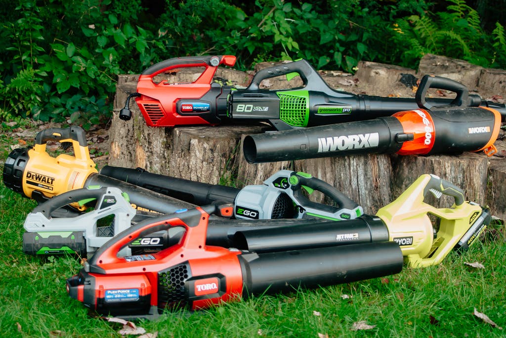 Are There Lightweight Options For Cordless Leaf Blowers?
