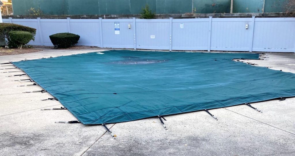 Can I Use A Leaf Blower To Clear Leaves From My Pool Cover?